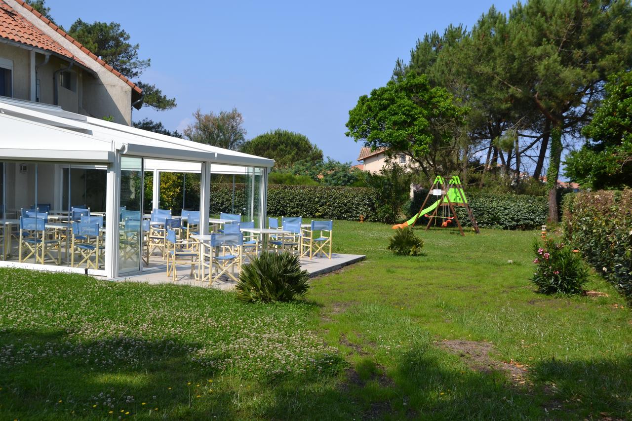 Les Vagues Hotel Restaurant บิสการ์รอส-ปลาจ ภายนอก รูปภาพ