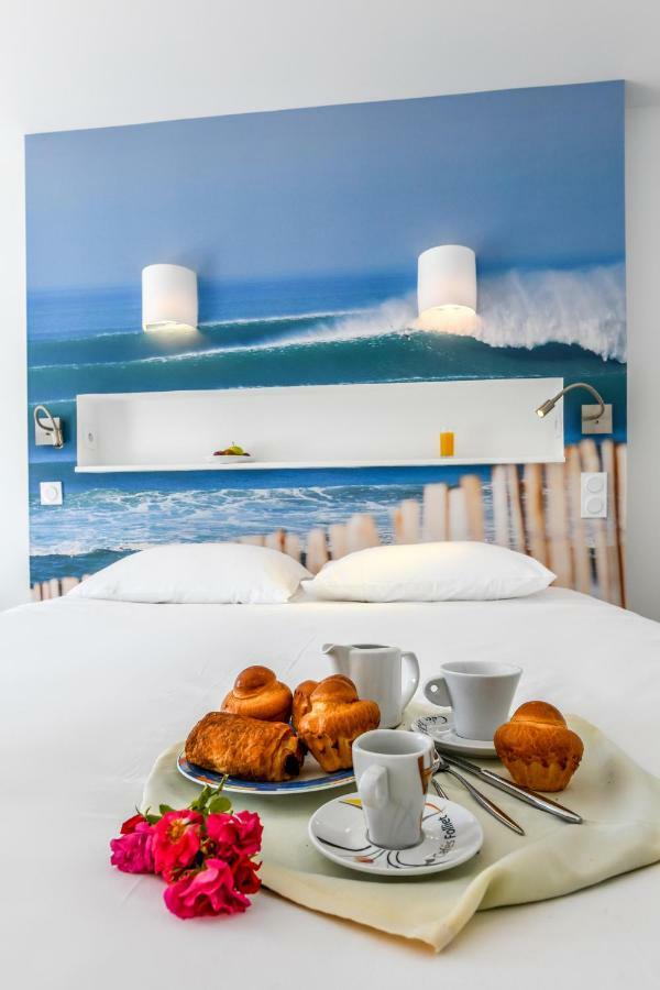 Les Vagues Hotel Restaurant บิสการ์รอส-ปลาจ ภายนอก รูปภาพ