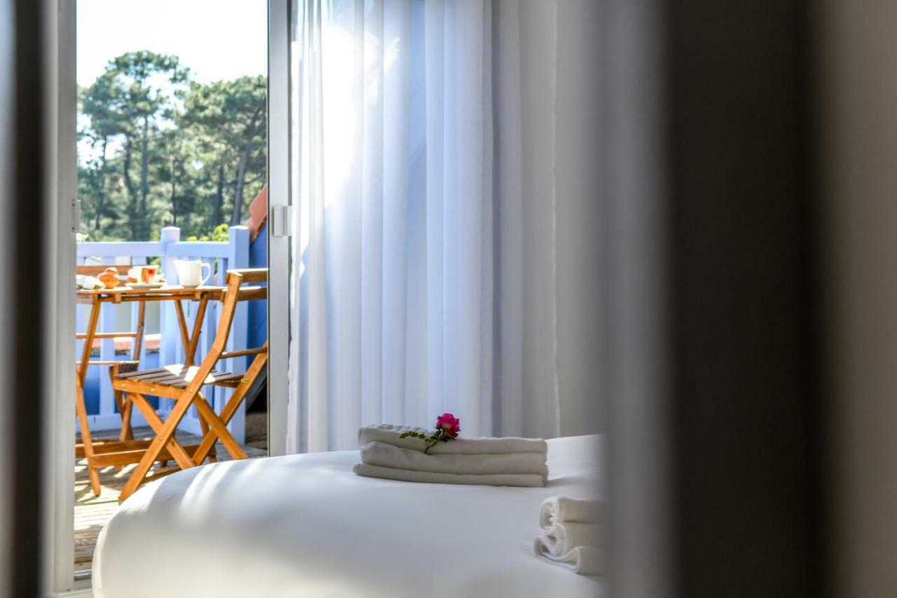 Les Vagues Hotel Restaurant บิสการ์รอส-ปลาจ ภายนอก รูปภาพ