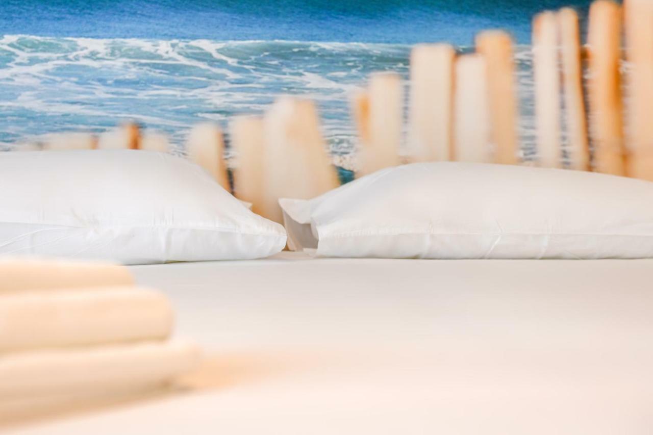 Les Vagues Hotel Restaurant บิสการ์รอส-ปลาจ ภายนอก รูปภาพ