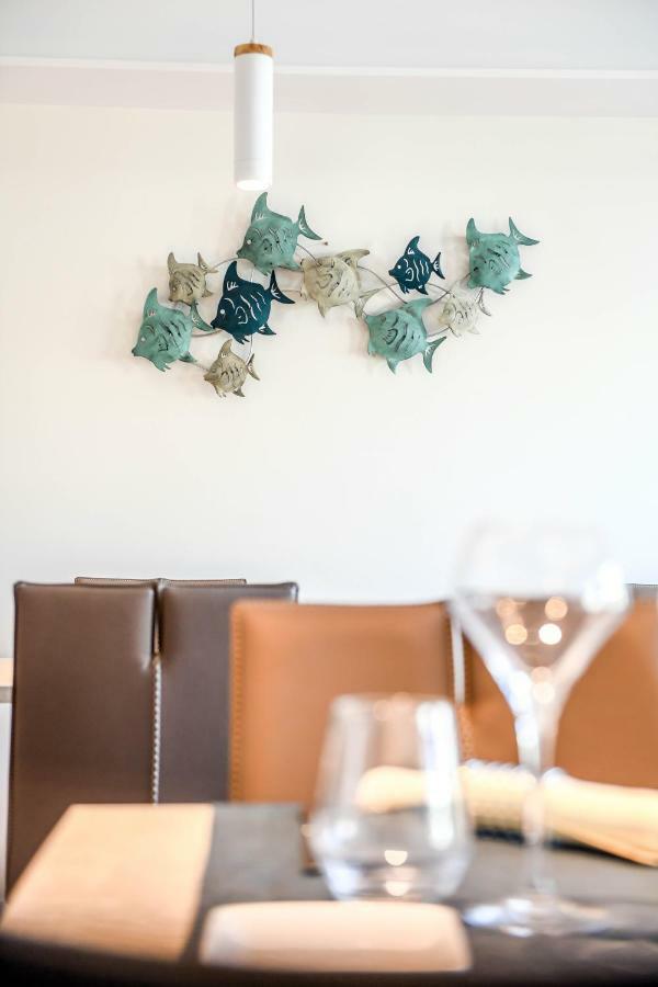 Les Vagues Hotel Restaurant บิสการ์รอส-ปลาจ ภายนอก รูปภาพ