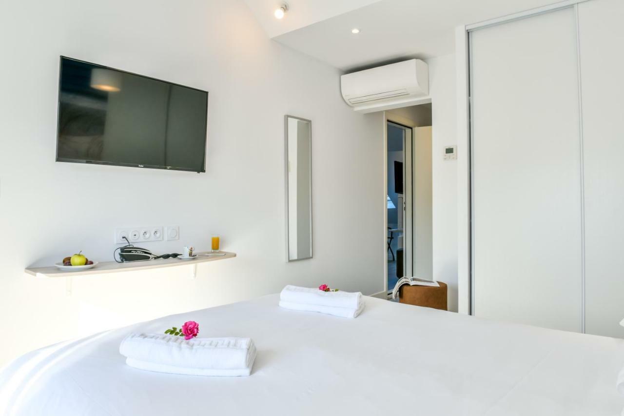 Les Vagues Hotel Restaurant บิสการ์รอส-ปลาจ ภายนอก รูปภาพ